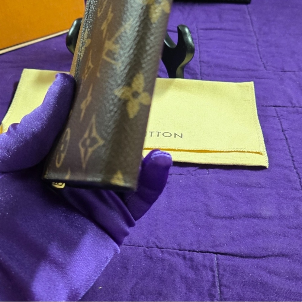 Louis Vuitton Reverse Monogram Long Sarah Wallet - Picture 8 of 13